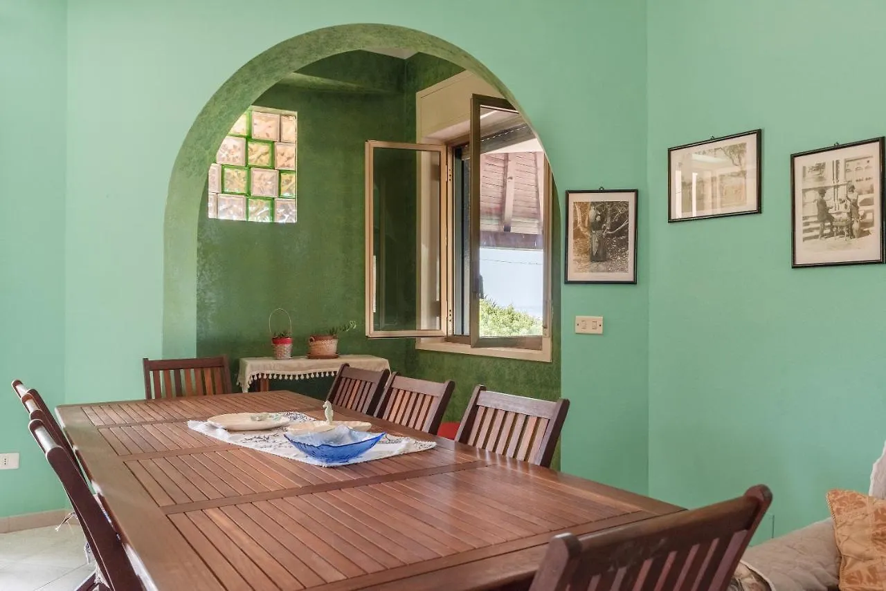 Villa Tre 'S' Montallegro