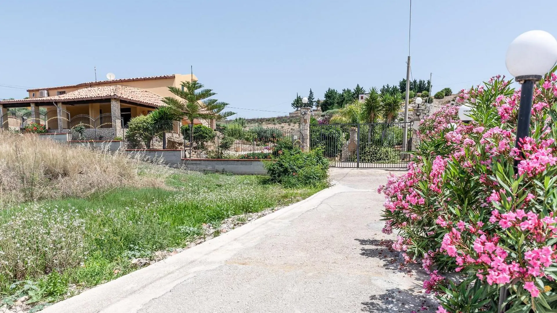 Villa Tre 'S' Montallegro Italy